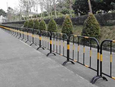 防疫護欄，圍擋，鐵馬